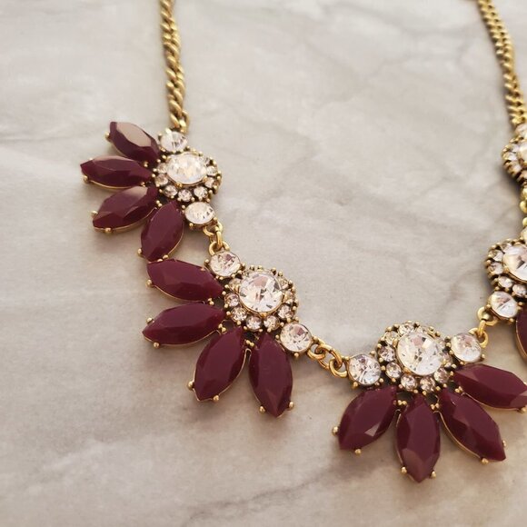 💖 J.Crew Dark Maroon Red Rhinestone Crystal Pave Fan Cluster Statement Necklace - Picture 6 of 13